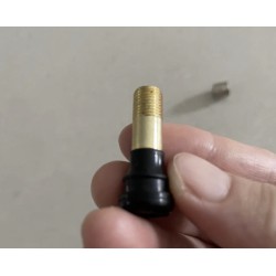 Foerlaengd luftventil foer Segway ZT3 / Segway Max G3 elsparkcykel eller liknande  - 2 Passar: ventilfoerlaengning foer Segway Z