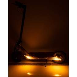 Plateau Monorim ALD WDL / base pour scooters électriques avec feux à led et clignotants gauche / droite Monorim - 5 Base avec lu