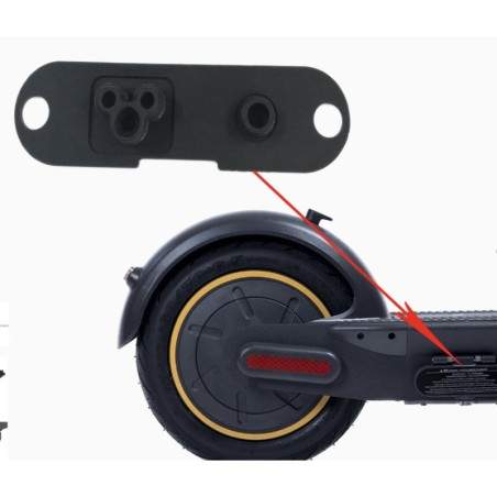 Gumijast pokrov za polnilna vrata Ninebot Max G30 Segway - Ninebot - 1 Gumijast pokrov za polnilna vrata Ninebot Max G30
Gumijas