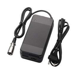 54,6v 4A laturi sähköpyörälle tai sähköskootterille - teho 219W  - 1 54,6v 4A laturi sähköpyörälle tai sähköskootterille - teho 